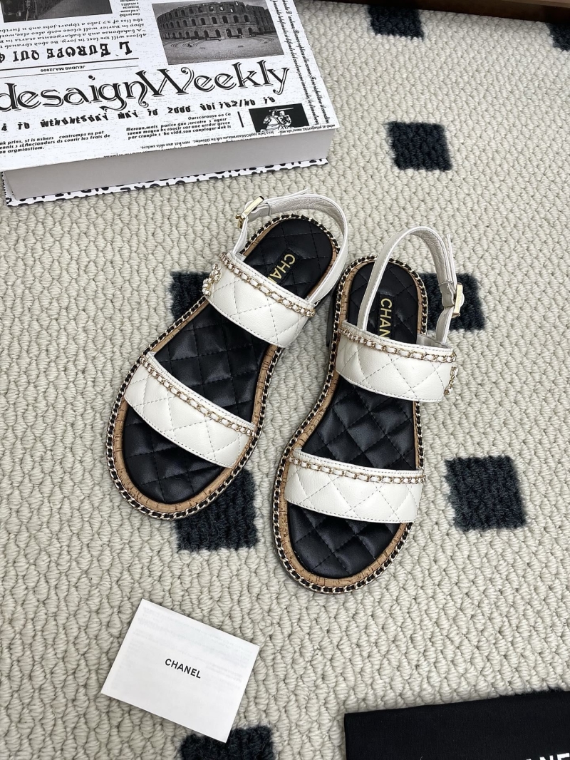 Ch**el slippers